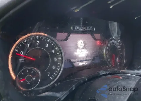 2021 Ram 1500 Big Horn z USA, uszkodzony, nr VIN 1C6SRFBT6MN526514